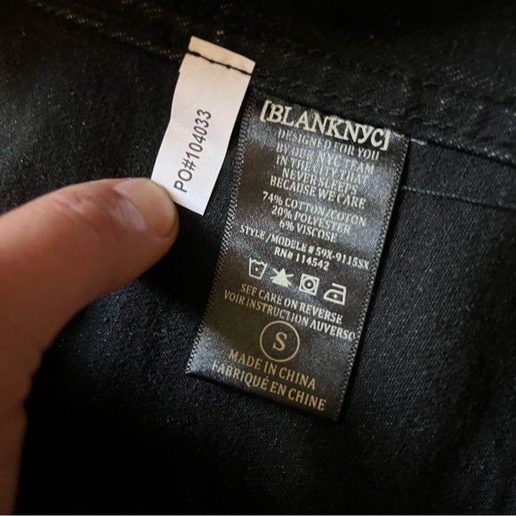NWT [BLANKNYC] Ghosted Jacket raw hem black Denim Jean trucker Blank N.Y.C. Crop - Picture 3 of 10
